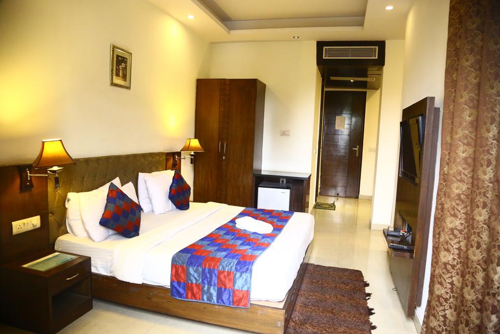 Hotel Smart Inn 2 New Delhi Exterior photo